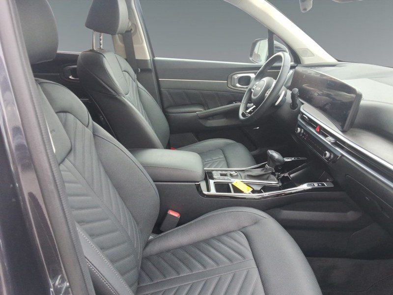 2025 Kia Sorento X-Line Limited AWD w/Black Interior