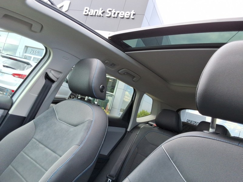 2024 Volkswagen Taos Comfortline Black Edition 4MOTION