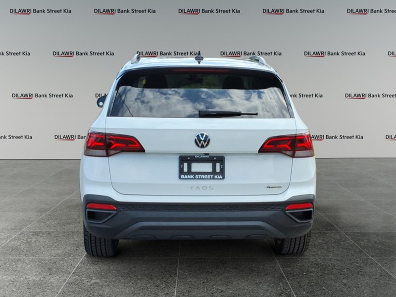2024 Volkswagen Taos Comfortline Black Edition 4MOTION