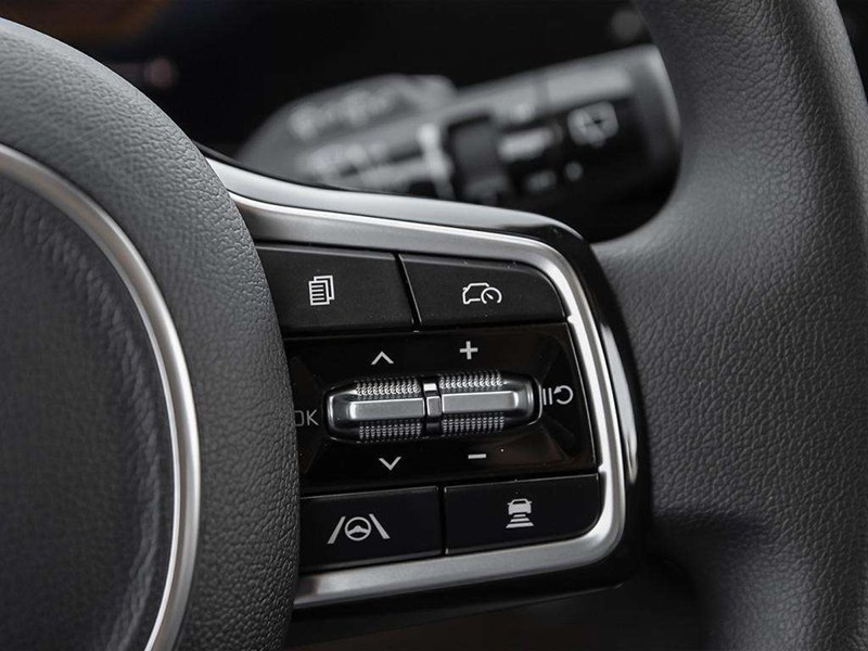 2026 Kia Carnival LX FWD