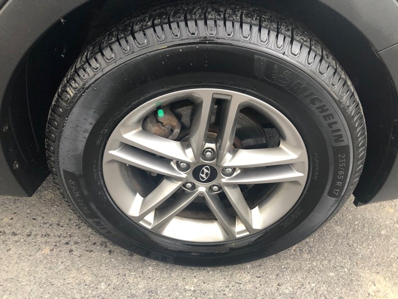 2018 Hyundai Santa Fe Sport 2.4L Premium | 2 Sets of Wheels Included!