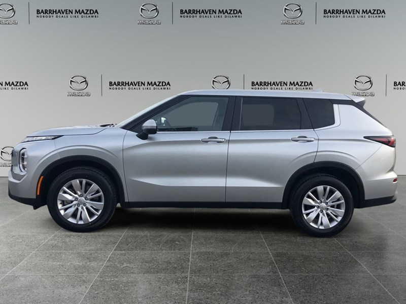 2025 Mitsubishi Outlander ES S-AWC | 7-Passenger
