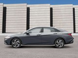 2026 Hyundai Elantra HEV Luxury image 3