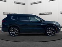 2023 Mitsubishi Outlander Plug-In Hybrid LE S-AWC
