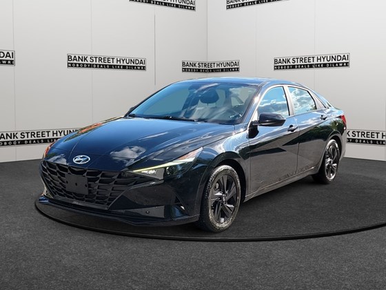 2021 Hyundai Elantra Preferred w/Sun & Tech Pkg