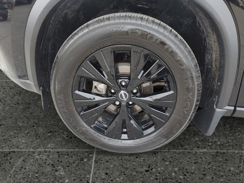 2023 Nissan Rogue AWD SV Midnight Edition
