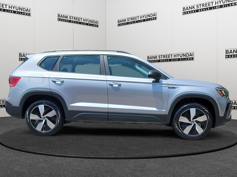 2024 Volkswagen Taos Trendline 4MOTION