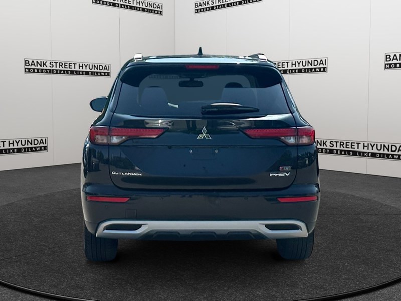 2023 Mitsubishi Outlander Plug-In Hybrid LE S-AWC