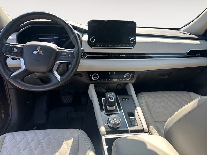2023 Mitsubishi Outlander Plug-In Hybrid LE S-AWC