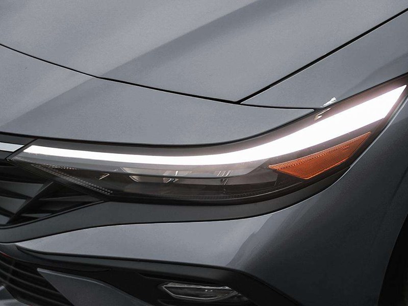 2026 Hyundai Elantra HEV Luxury Sedan