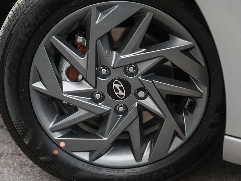 2026 Hyundai Elantra Preferred IVT