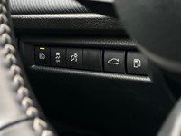 2025 Toyota Camry SE Hybrid - One Owner - Clean CarFax