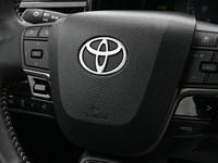 2025 Toyota Camry SE Hybrid - One Owner - Clean CarFax