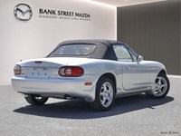 2002 Mazda MX-5 Miata Auto - Inc. 2 Year / 40,000 KM Powertrain Warranty