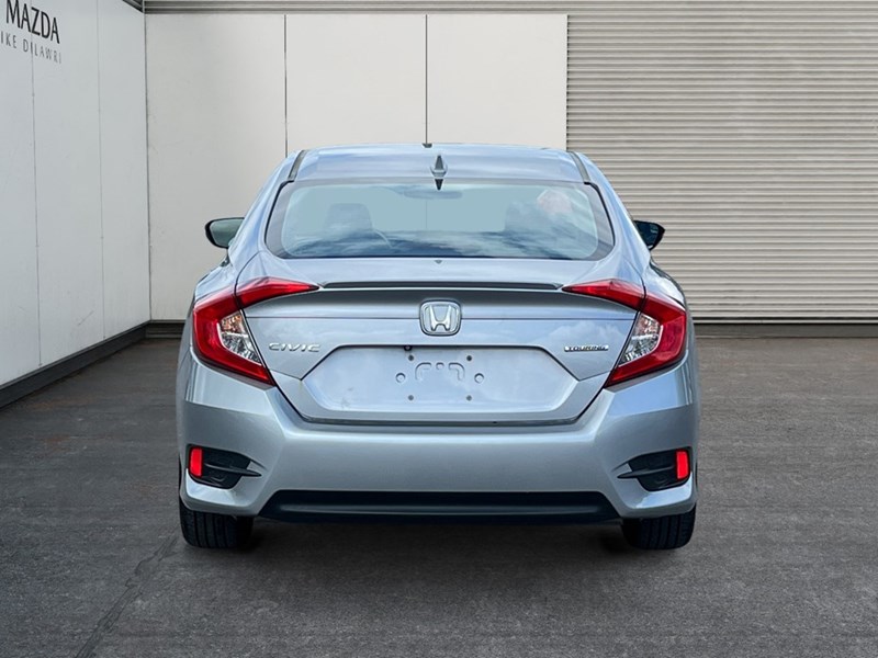 2018 Honda Civic Touring CVT