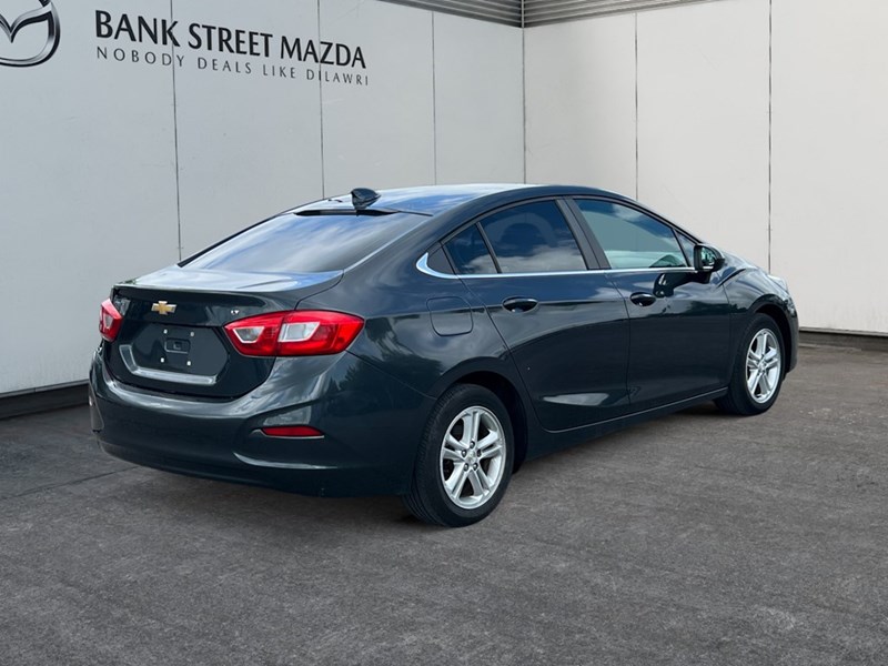 2017 Chevrolet Cruze 4dr Sdn 1.4L LT w/1SD