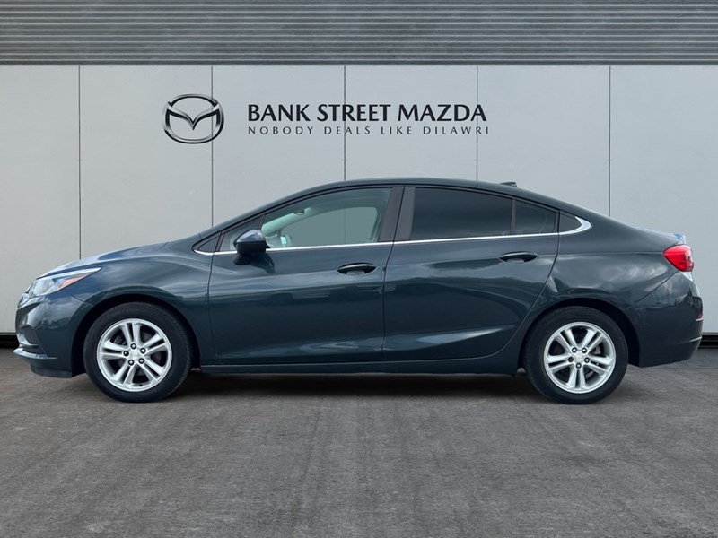 2017 Chevrolet Cruze 4dr Sdn 1.4L LT w/1SD