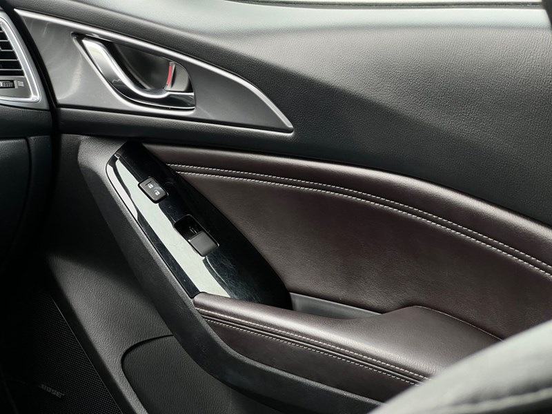 2018 Mazda Mazda3 GT Auto