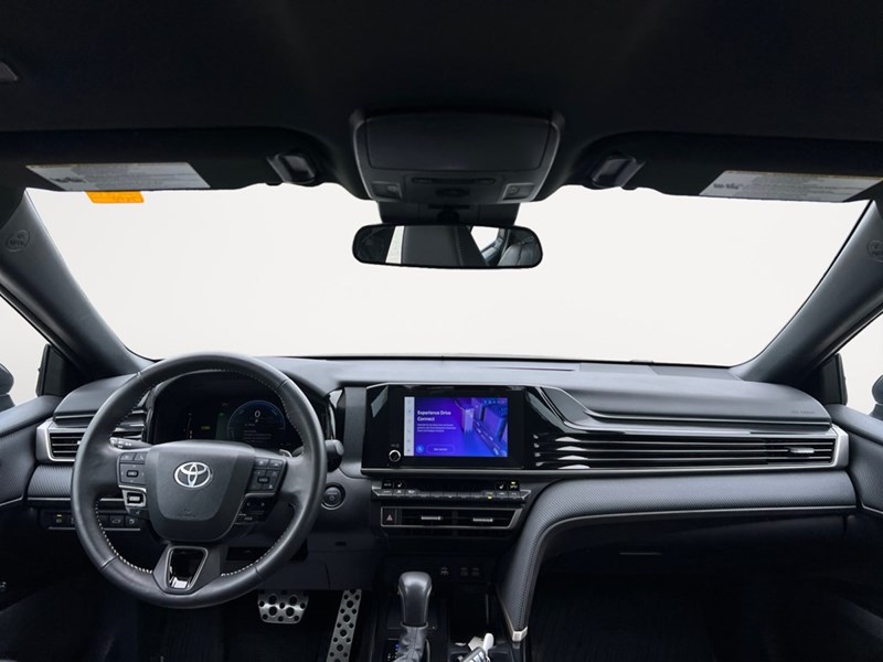 2025 Toyota Camry SE Hybrid - One Owner - Clean CarFax