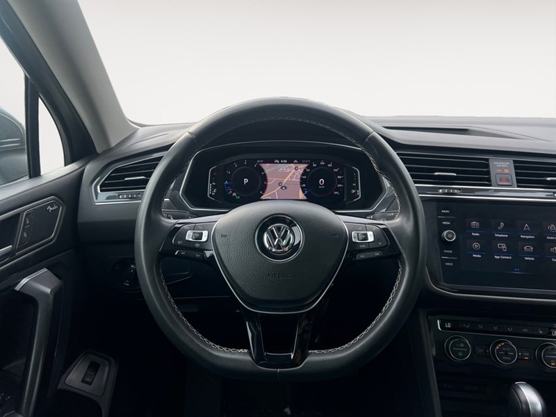 2021 Volkswagen Tiguan Highline 4MOTION - Low Mileage - Clean CarFax - Dealer Serviced