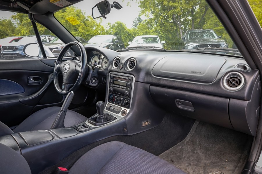 2003 Mazda MX-5 Miata Shinsen Edition - Inc. 2 Year / 40,000 KM Powertrain Warranty