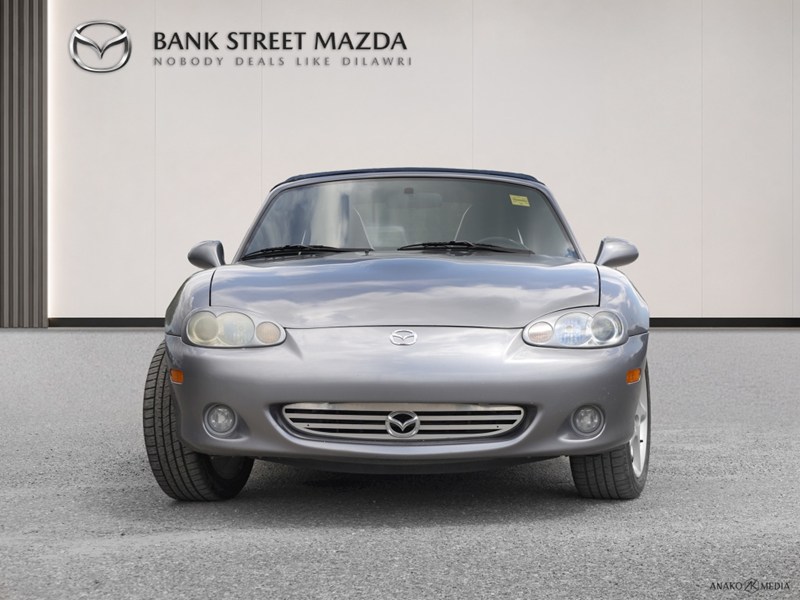 2003 Mazda MX-5 Miata Shinsen Edition - Inc. 2 Year / 40,000 KM Powertrain Warranty