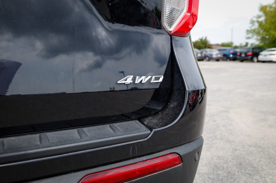 2023 Ford Explorer XLT 4WD