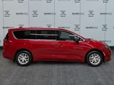 2027 Chrysler Grand Caravan SXT image 3
