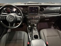 2023 Jeep Wrangler Sport Altitude WITH SOFT TOP !