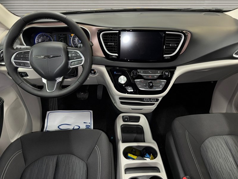 2024 Chrysler Grand Caravan SXT