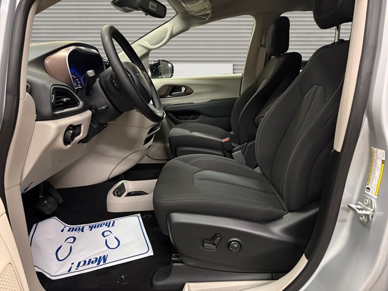 2024 Chrysler Grand Caravan SXT