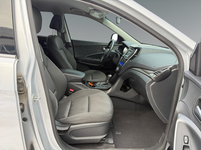 2016 Hyundai Santa Fe XL AWD 4dr 3.3L Auto Premium
