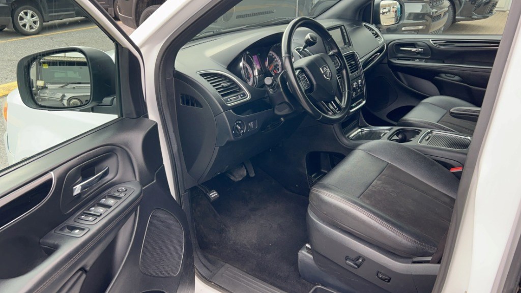 2020 Dodge Grand Caravan Premium Plus 2WD