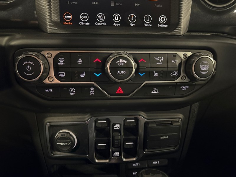 2023 Jeep Wrangler Sport Altitude WITH SOFT TOP !