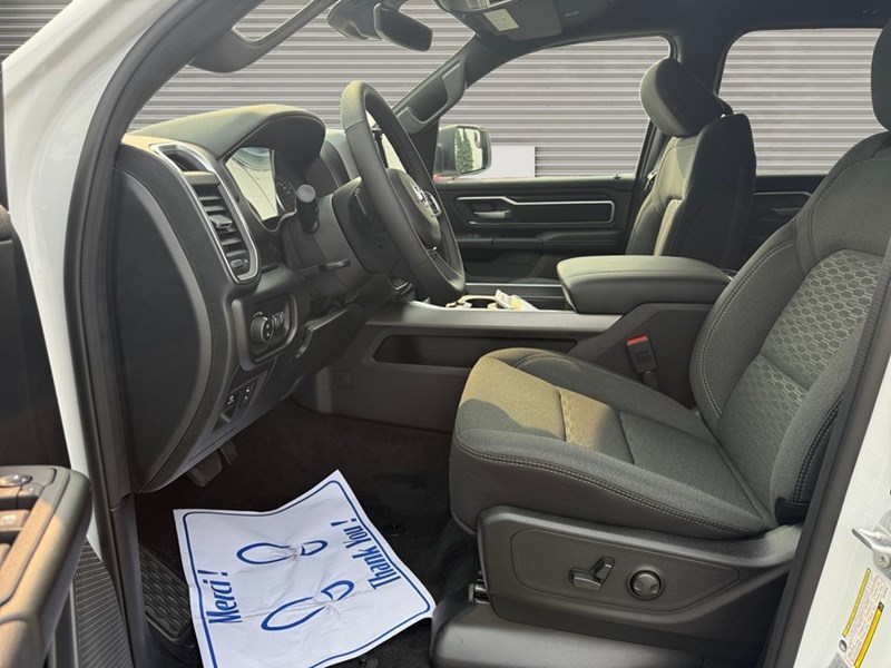 2025 RAM 1500 Big Horn 4x4 Crew Cab 5'7" Box