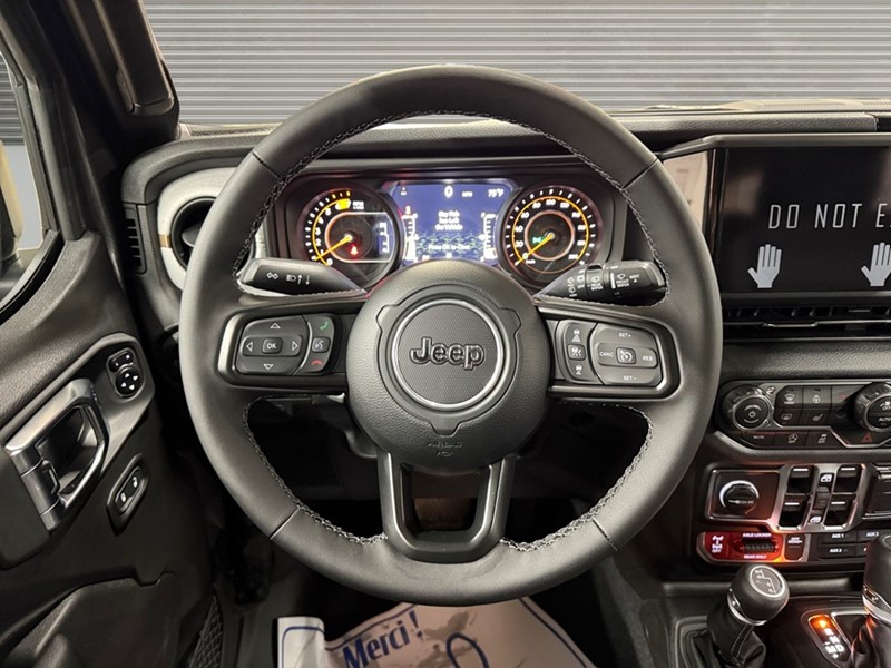 2025 Jeep Wrangler Willys 4 Door 4x4