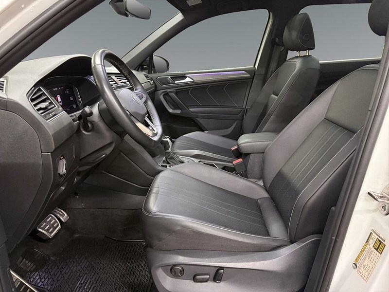 2023 Volkswagen Tiguan Comfortline R-Line Black Edition 4MOTION