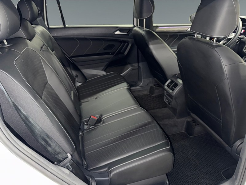 2023 Volkswagen Tiguan Comfortline R-Line Black Edition 4MOTION