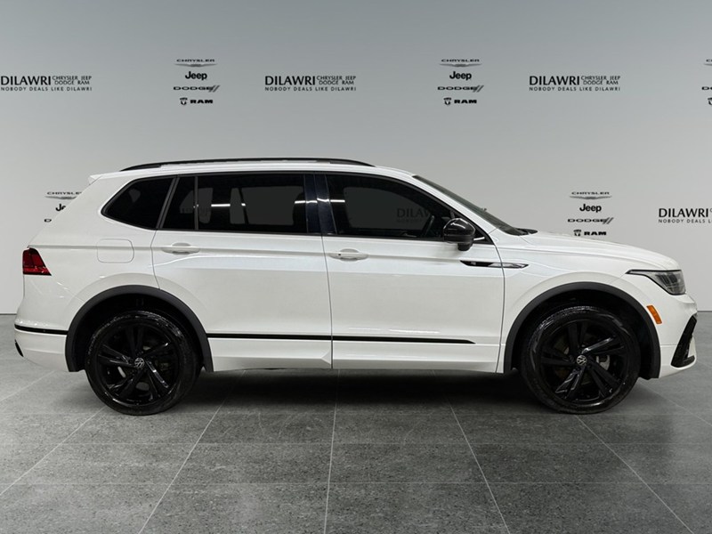 2023 Volkswagen Tiguan Comfortline R-Line Black Edition 4MOTION