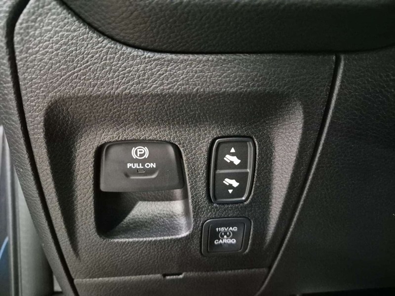 2027 RAM 1500 Big Horn 4x4 Crew Cab 5'7" Box