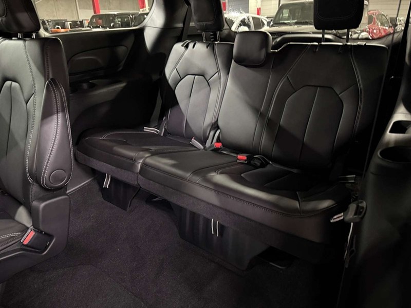 2027 Chrysler Grand Caravan SXT