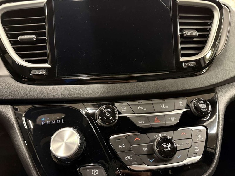2027 Chrysler Grand Caravan SXT