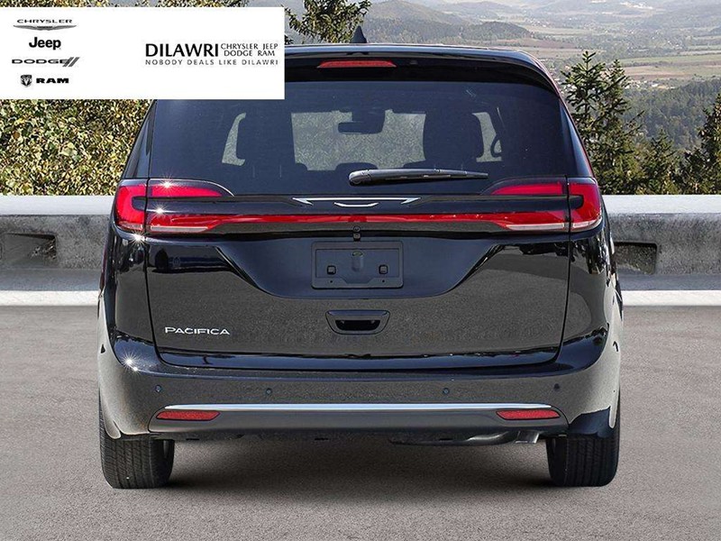 2027 Chrysler Pacifica Select