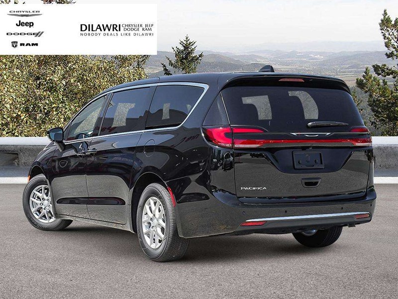2027 Chrysler Pacifica Select