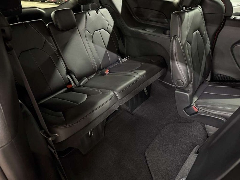 2027 Chrysler Grand Caravan SXT 2WD