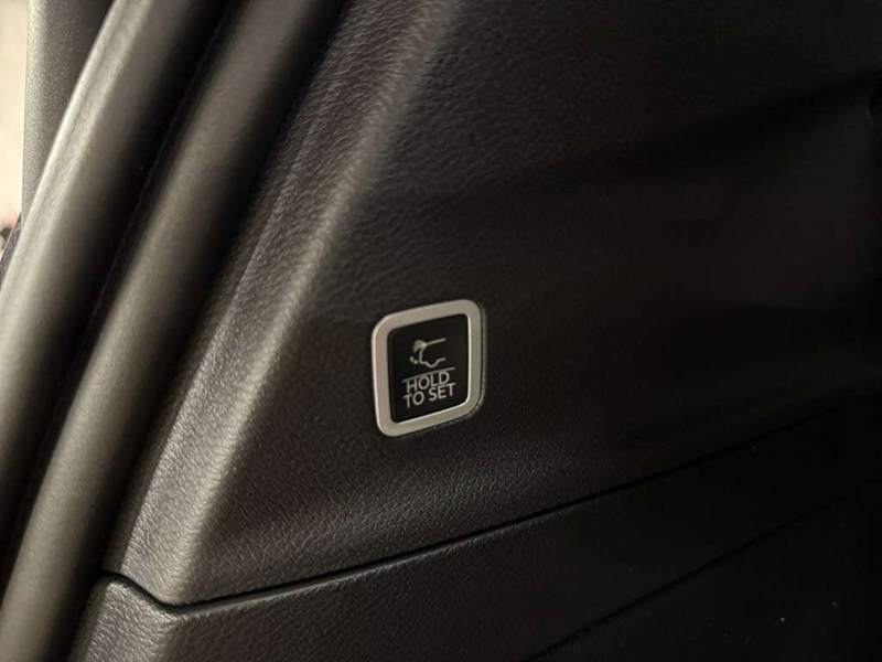 2027 Chrysler Grand Caravan SXT 2WD