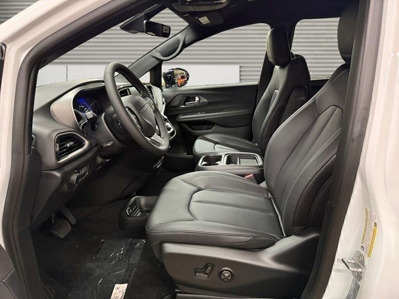 2027 Chrysler Grand Caravan SXT