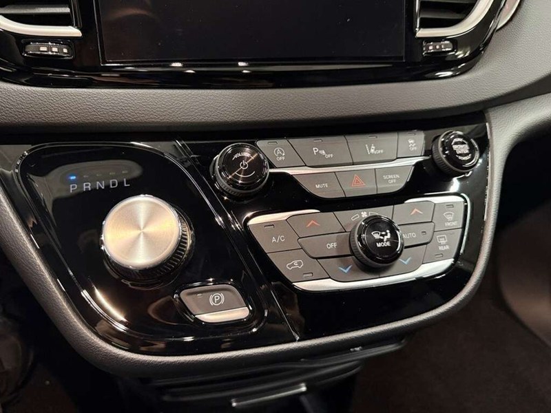 2027 Chrysler Grand Caravan SXT