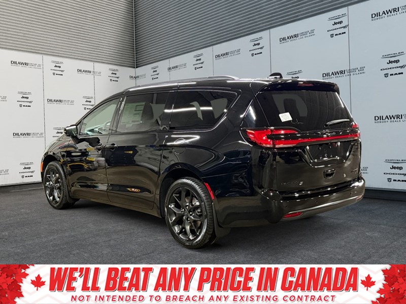 2027 Chrysler Pacifica Limited AWD
