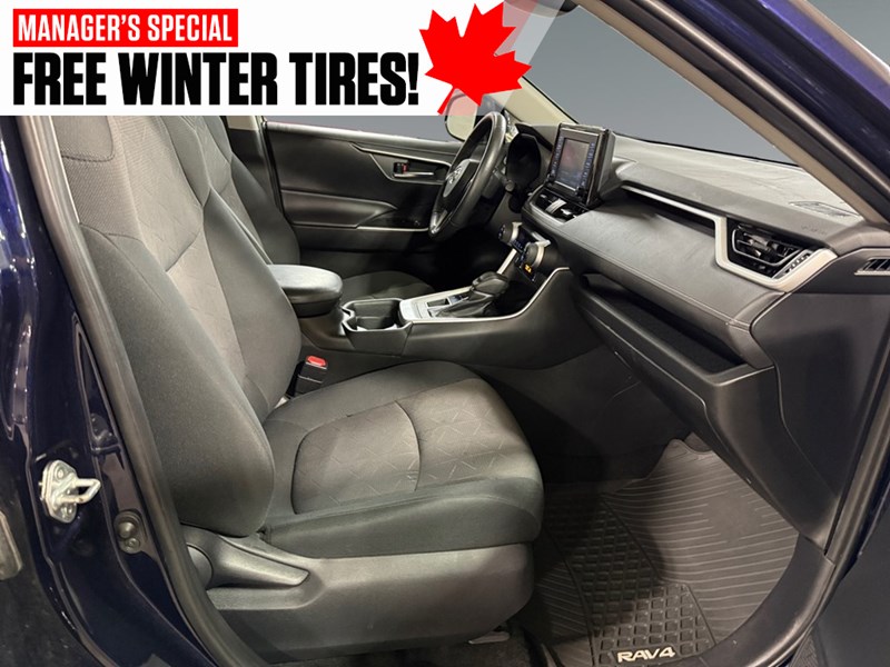 2019 Toyota RAV4 AWD XLE WITH TWO SETS OF TIRES